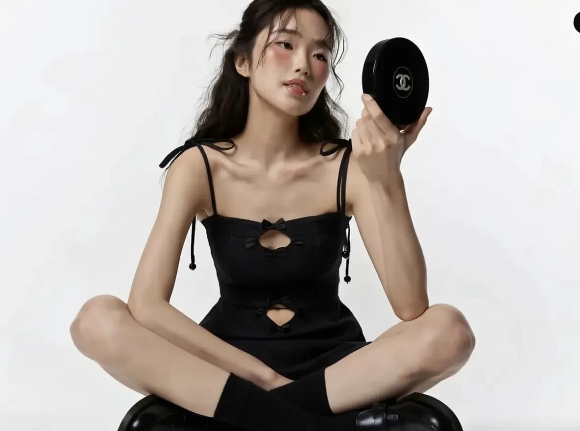 Fashion portrait after replacing the yellow outfit with a black outfit